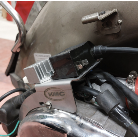 Soporte VMC para bobina regulador o bomba de gasolina Vespa