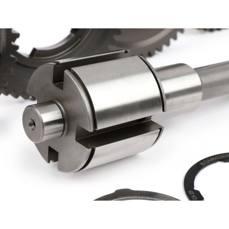 Eje Rueda Trasera Caja de Cambio BENELLI SPORT (4ª Corta) Desarrollo Transmisión Velocidad 10-58, 14-54, 18-50, 22-48 Vespa